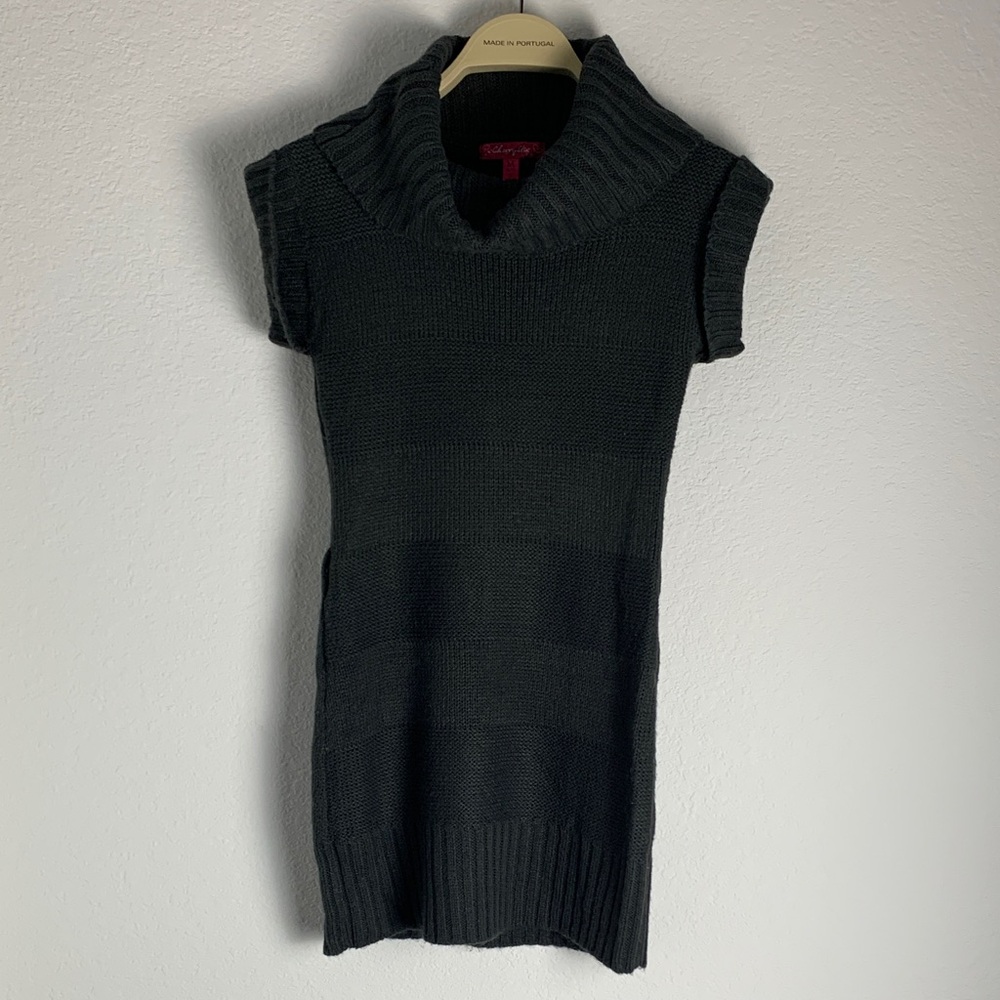 Stylish Black Knit Sleeveless Sweater Dress for Kids